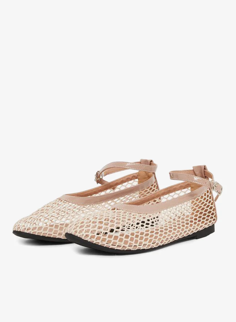 Styli Styli Plain Ankle Strap Net Casual Shoes