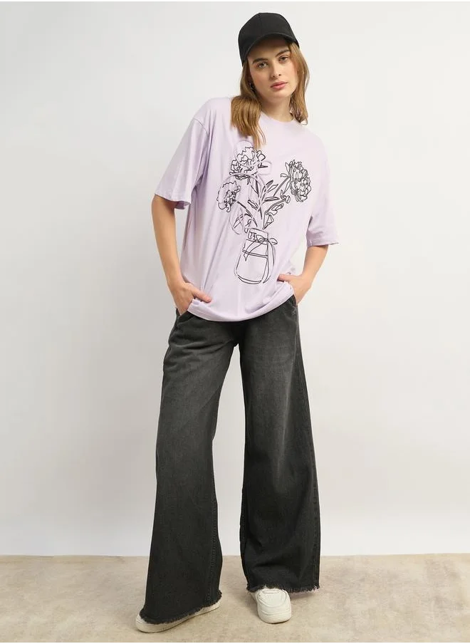 ستايلي Graphic Print Round Neck Oversized T-Shirt