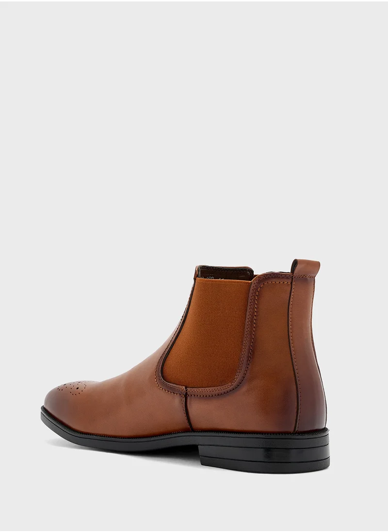 روبرت وود Brogue Detail Chelsea Boots