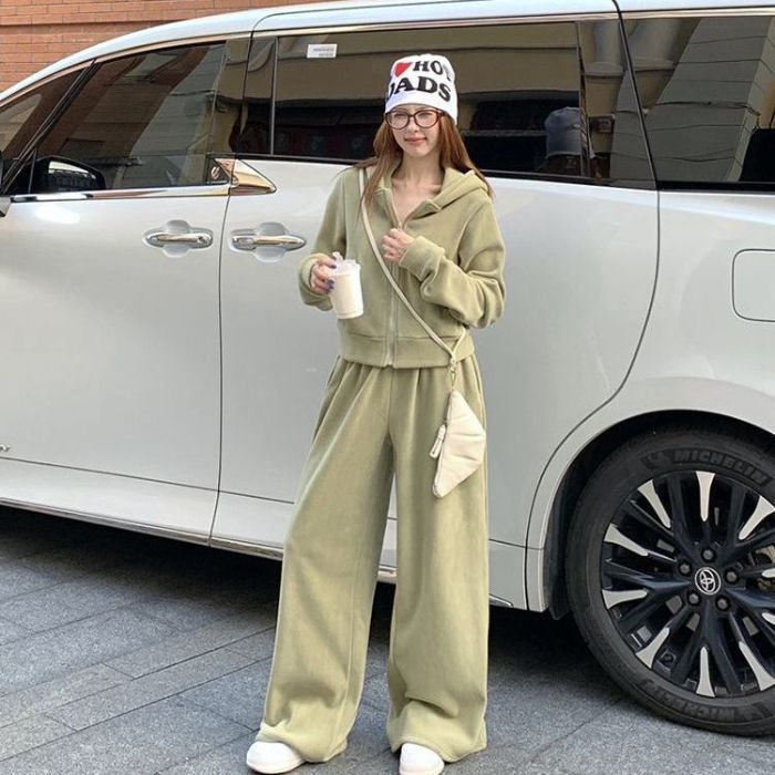 [Self-set Factory in stock Now] Niche Hooded Sweatshirt Jacket Pants Wide Leg Pants Green [set]