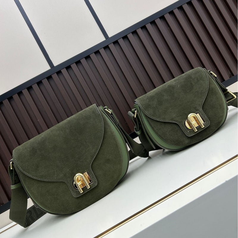 cc Women's Suede Crossbody Bag - Image 4