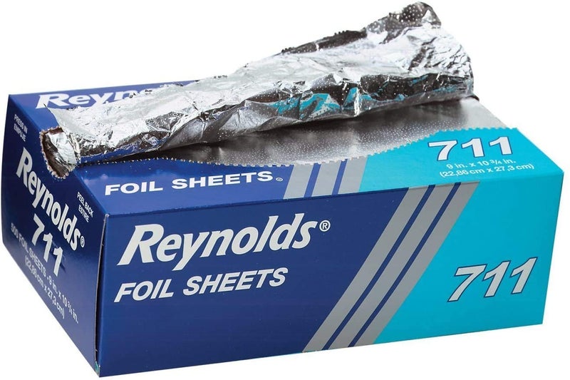Reynolds Pop-Up Interfolded Aluminum Foil Sheets in Silver, 500/Box - Image 2