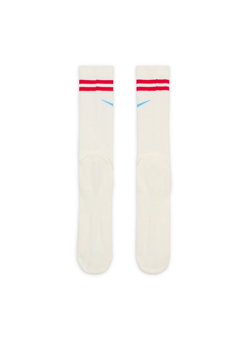 Nike - Swoosh Everyday Plus Socks - Image 1