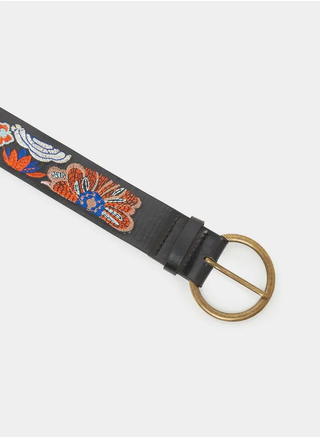 Styli Embroidered Belt