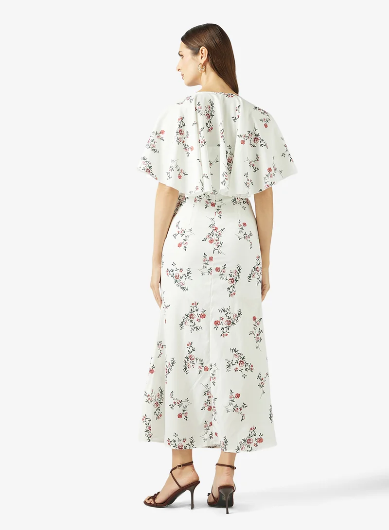 ايلا فستان بطبعة زهور صغيرة