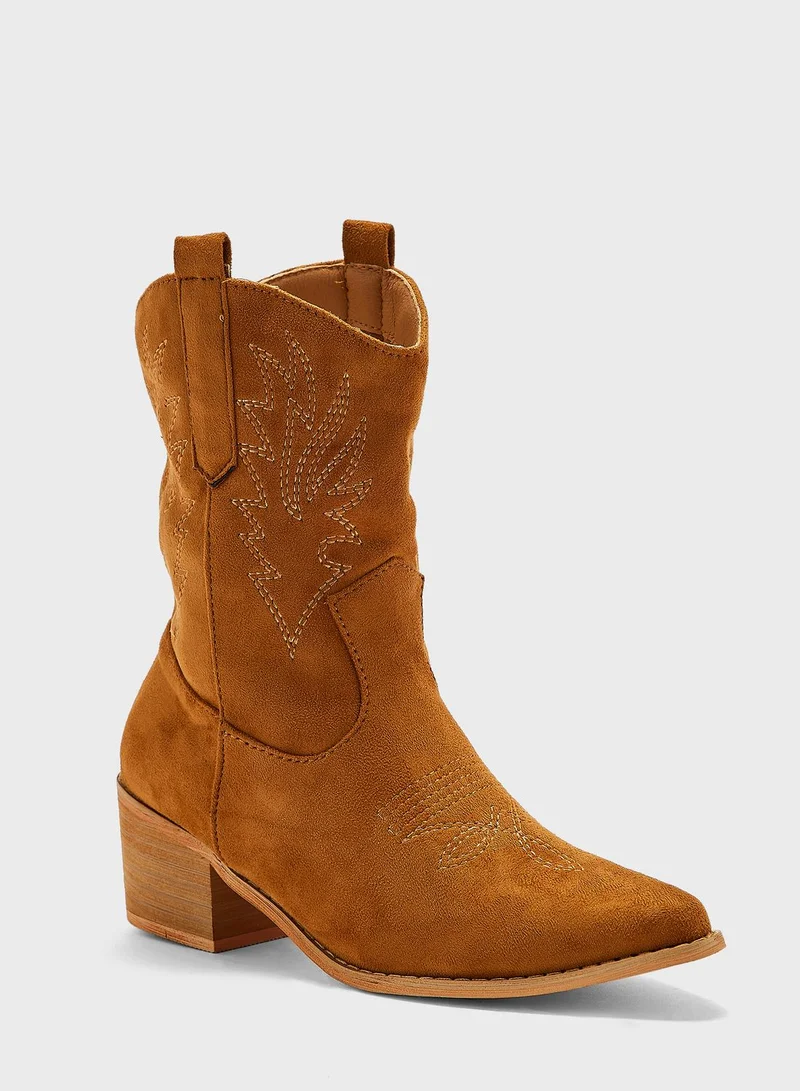 ايلا Embroidered Suede Cowboy Ankle Boots