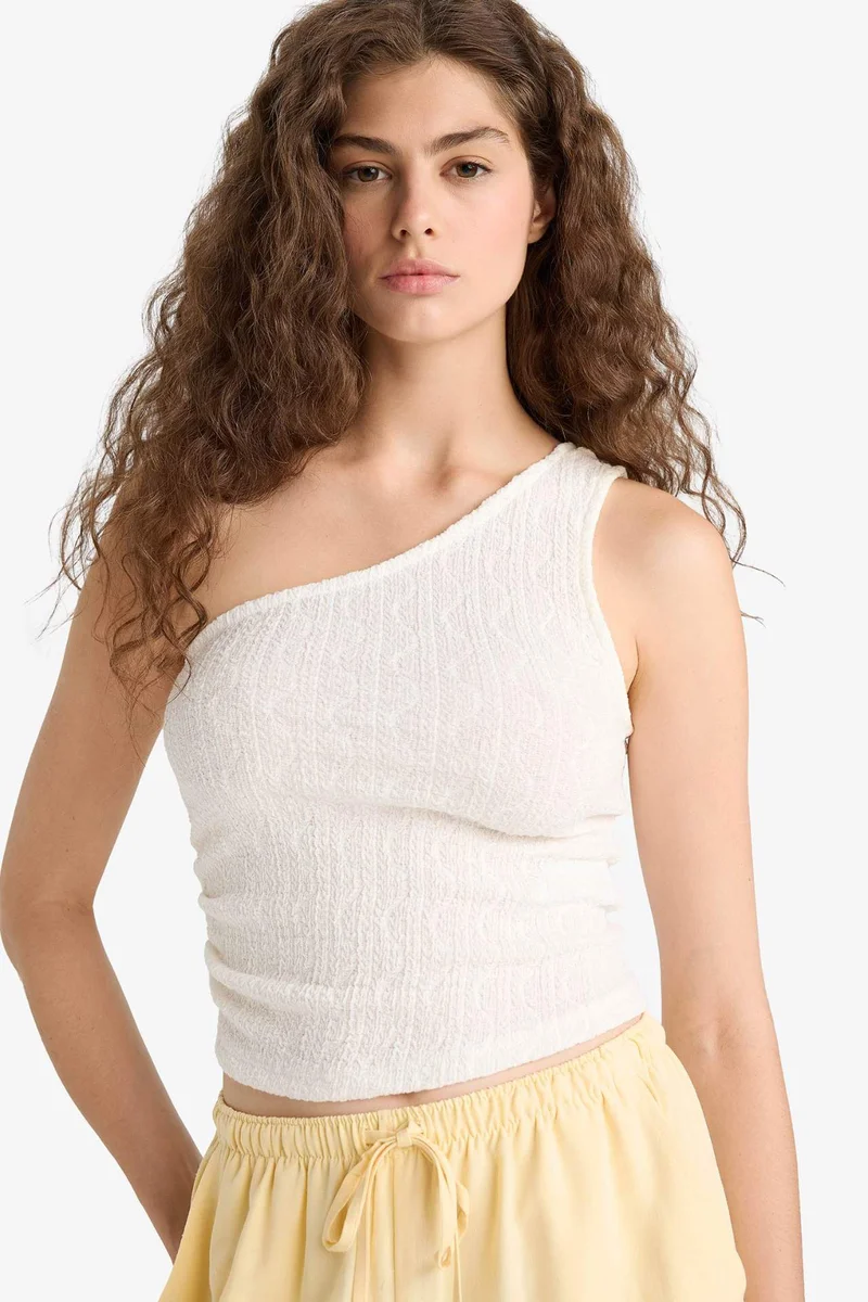 ديفاكتو Slim Fit Lace One Shoulder Tank Top