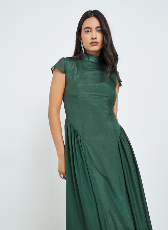 ستايلي فستان ماكسي بكسرات وحافة واسعة وأكمام قصيرة - Image 3