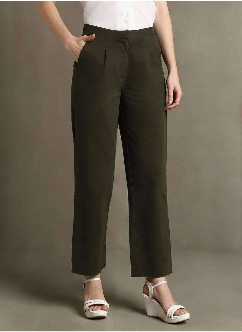 Dennis Lingo Women's Olive Cotton Blend Solid Full Length Chinos Straight Fit Trouser
