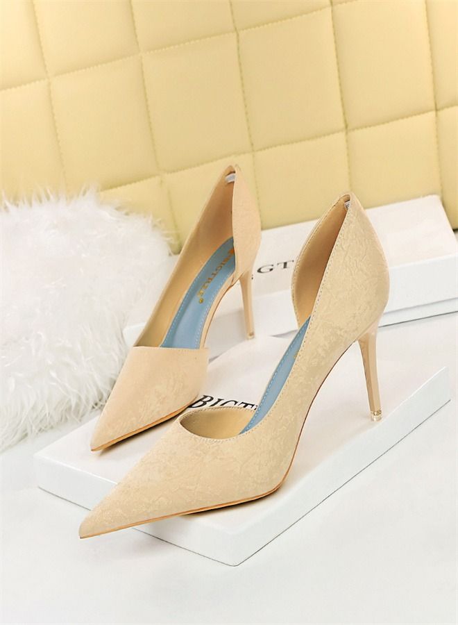 BIGTREE كعب عالٍ مدبب موضة 7 سم بيج