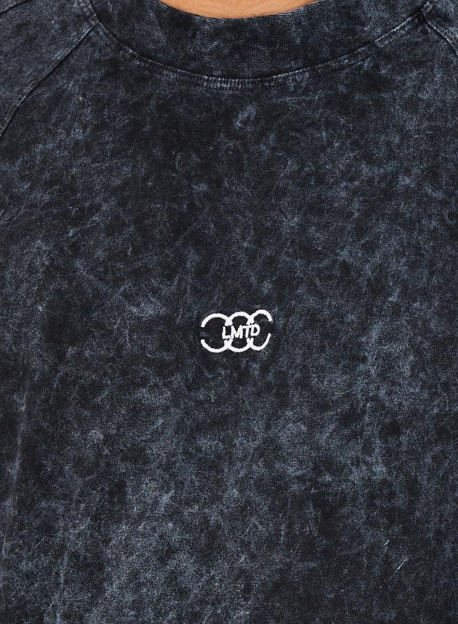 ستايلي تيشيرت جيرسي مميز بغسيل حمضي وتفاصيل مقطوعة ومخيطة - Image 3