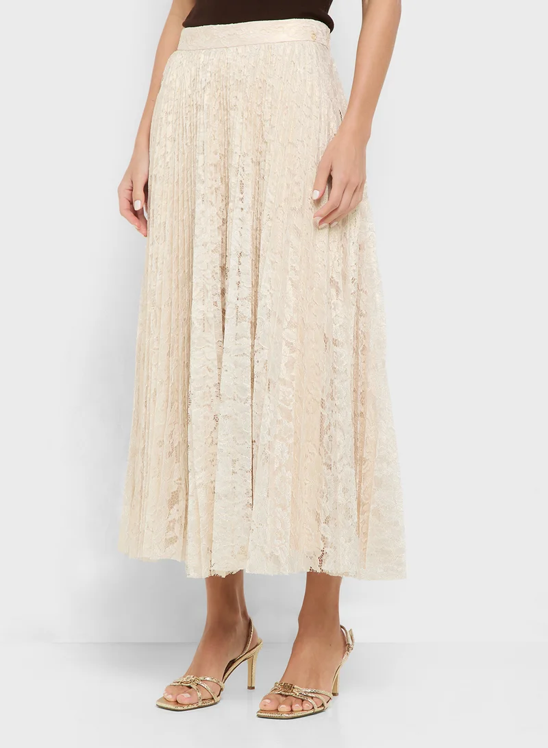 جس Charlotte Pleated Maxi Skirt