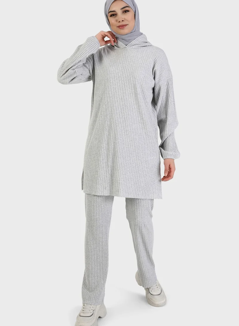 Tavin by Modanisa Knitted Hooded Top