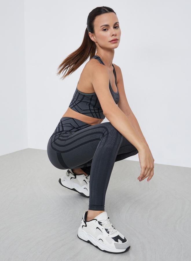 ستايلي اكتيف مجموعة من ليقنز بخصر عريض وصدرية بنمط ريسر باك - Image 2