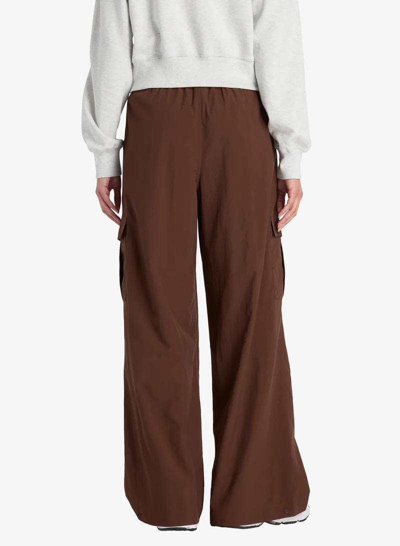 نيو بالانس Essential Woven Cargo Pants