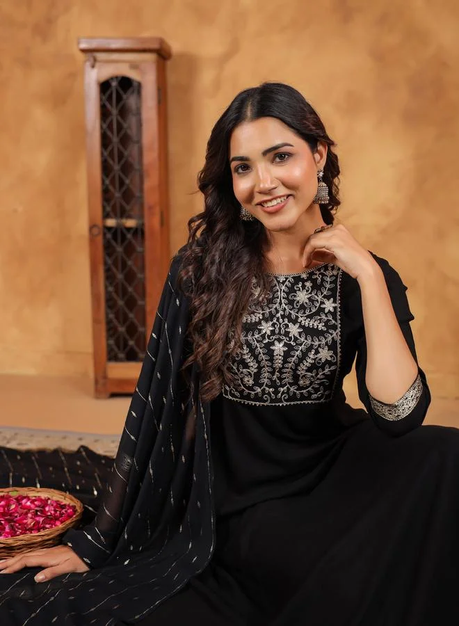 Janasya Janasya Embroidered Kurta and Trousers with Dupatta Set
