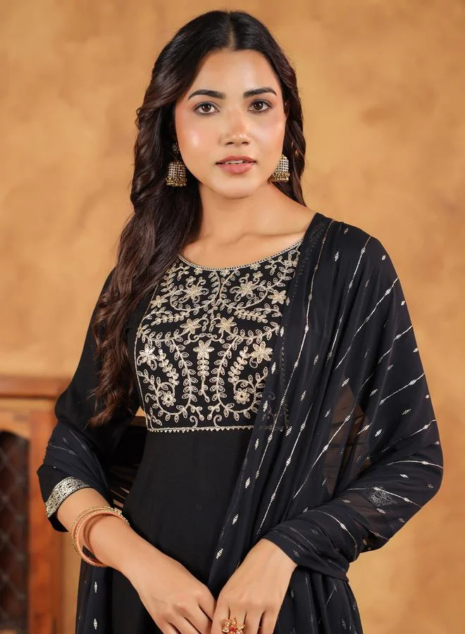 Janasya Janasya Embroidered Kurta and Trousers with Dupatta Set