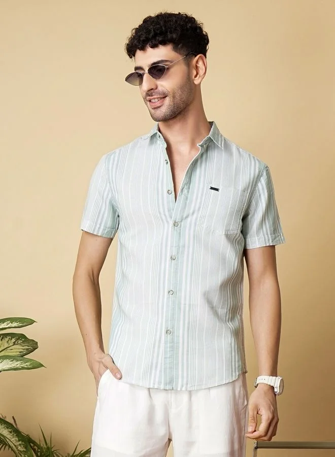 شركة المرآب الهندية Men Slim Fit Striped Half Sleeves Cutaway Collar Casual Shirt