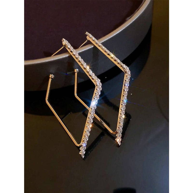 A Pair Of European And American Fashion Dazzling -Shaped Ring  Earrings. - Image 3
