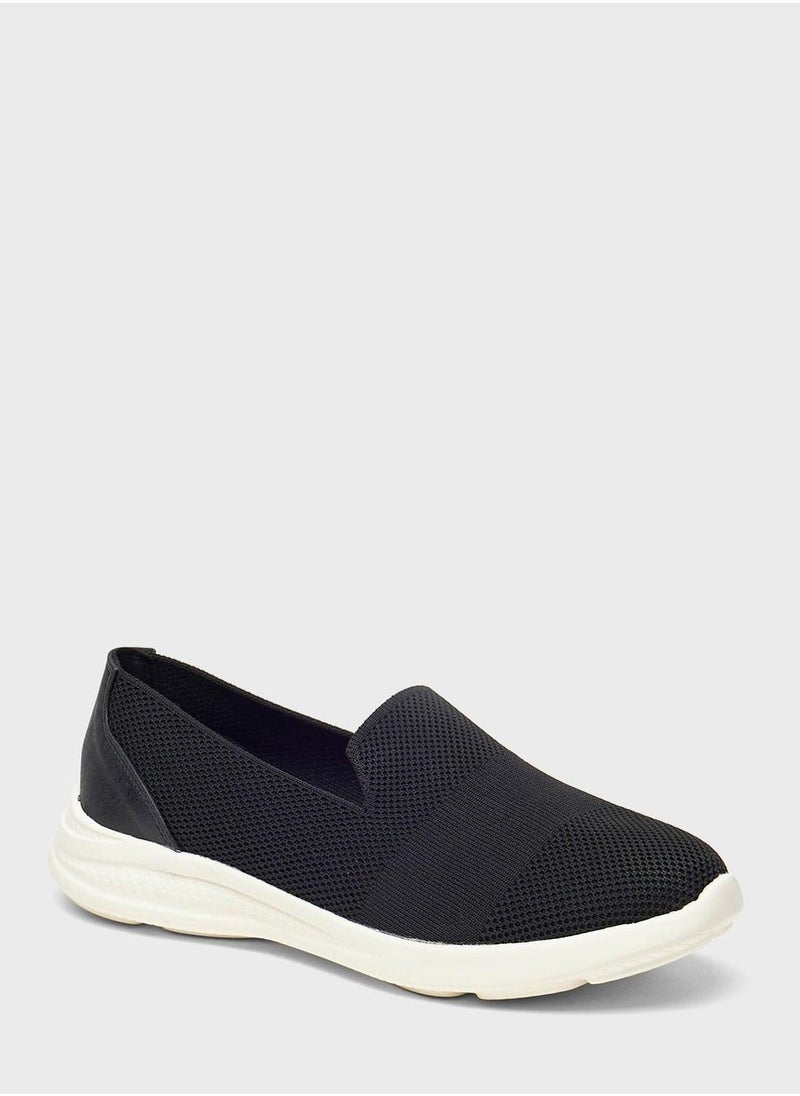 Casual Slip Ons - pzsku/Z3634A51CD73FD0C8F7D7Z/45/_/1740465848/eb531a9f-f143-4f42-87d2-88f9d53984c1