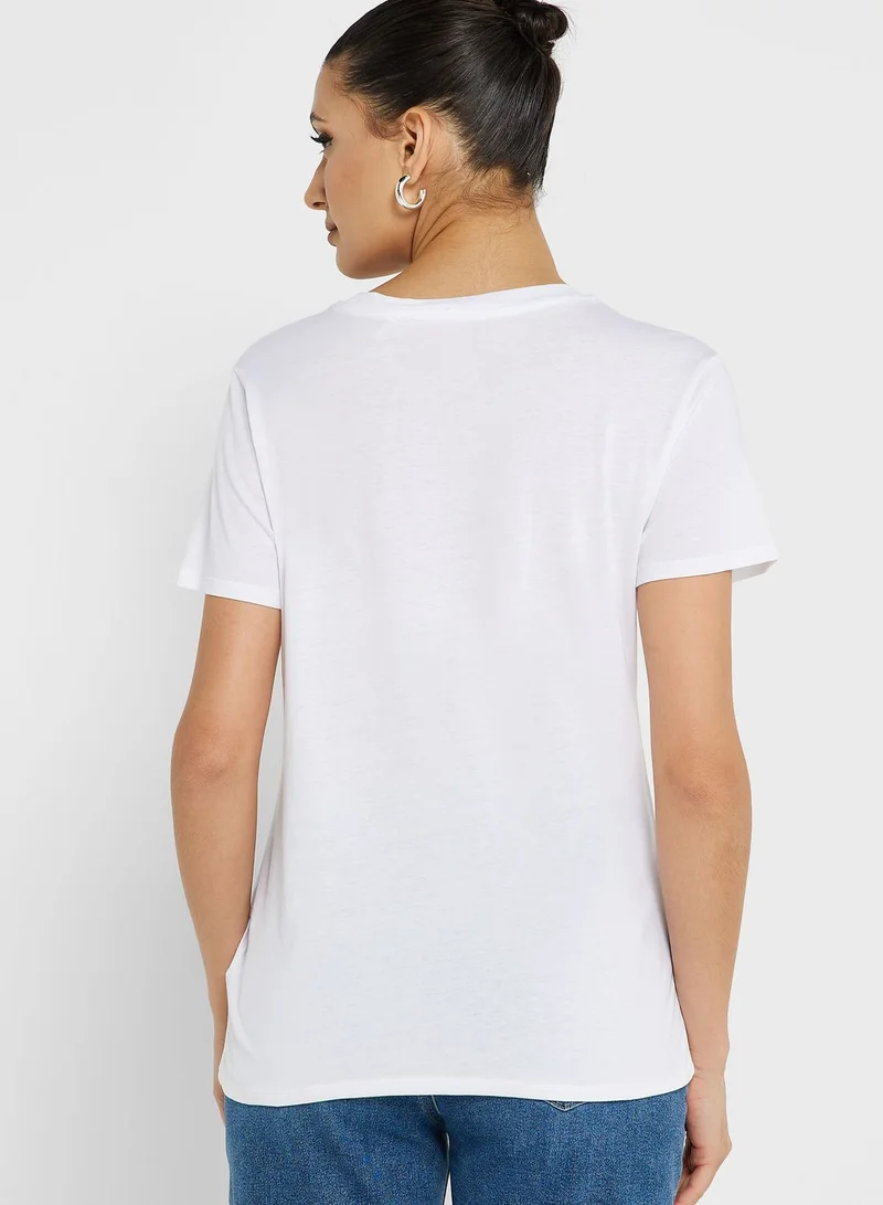 GUESS Round Neck Logo T-Shirt
