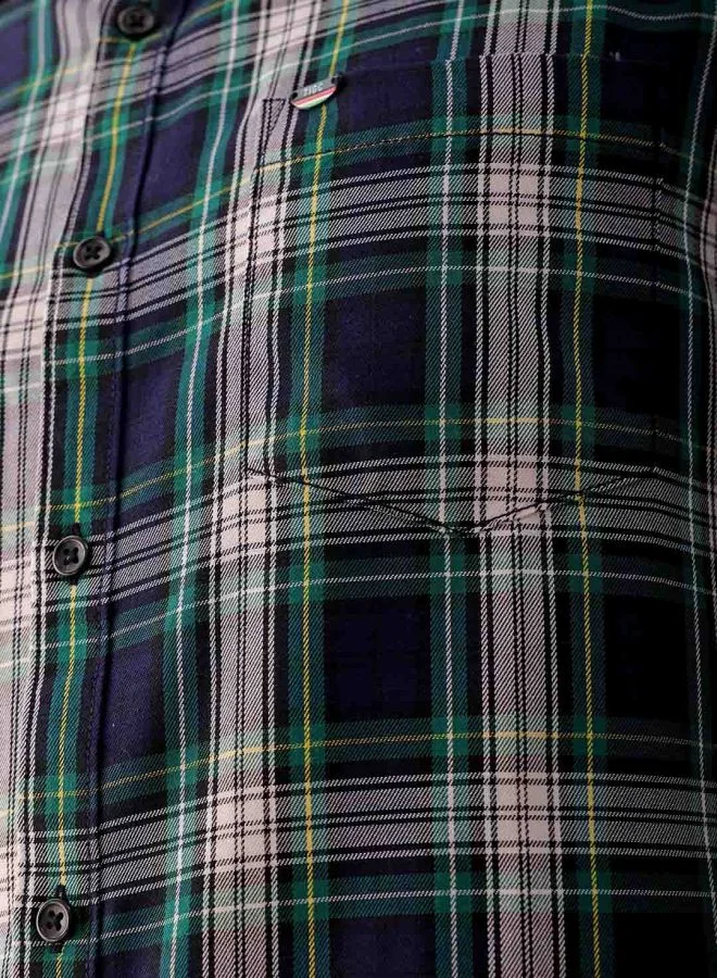 The Indian Garage Co Men Slim Fit Checkered Full Sleeves Cutaway Collar Casual Shirt