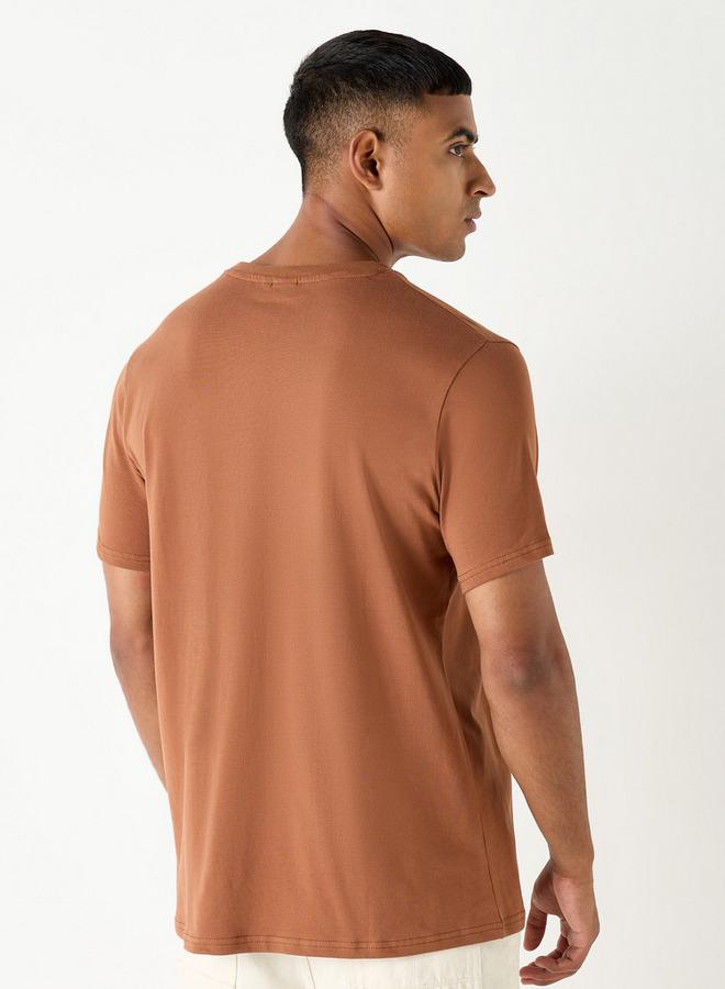 اس بي كاركترز تيشيرت بياقة ضيّقة وأكمام قصيرة وطبعات - Image 3