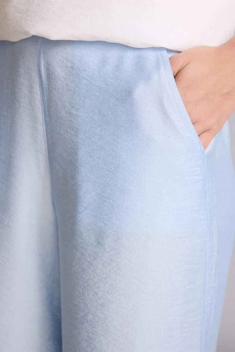 ديفاكتو Regular Fit Wide Leg Trousers