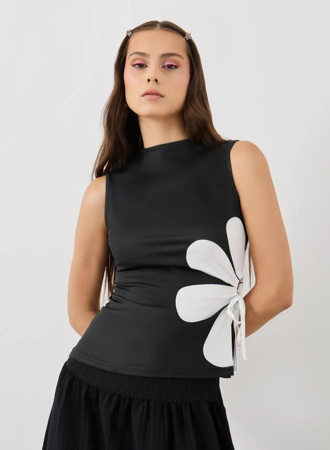 تايك تو بلوزة بدون أكمام بطبعة زهور وخصر مزموم