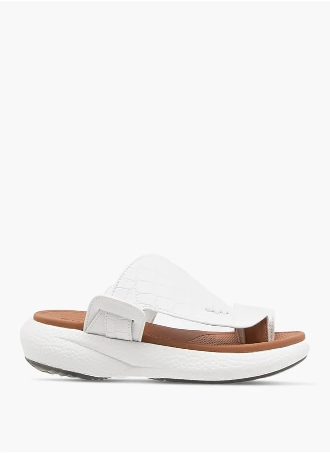 لو كونفورت Boys Textured Arabic Sandal with Toe Detail