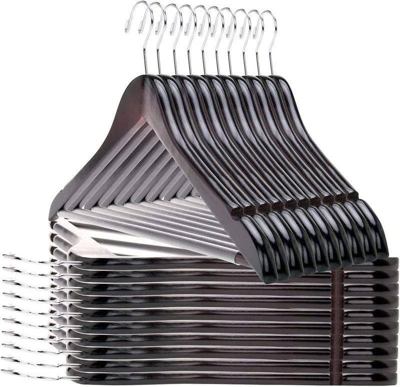 Quality Hangers شماعات خشبية عالية الجودة - طقم شماعات مقوسة قليلاً - شماعات معاطف من الخشب الصلب بخطافات كرومية أنيقة - شماعات متينة للملابس، والسترات، والقمصان، والسراويل، والبدلات (لون طبيعي، 10 قطع) - Image 1
