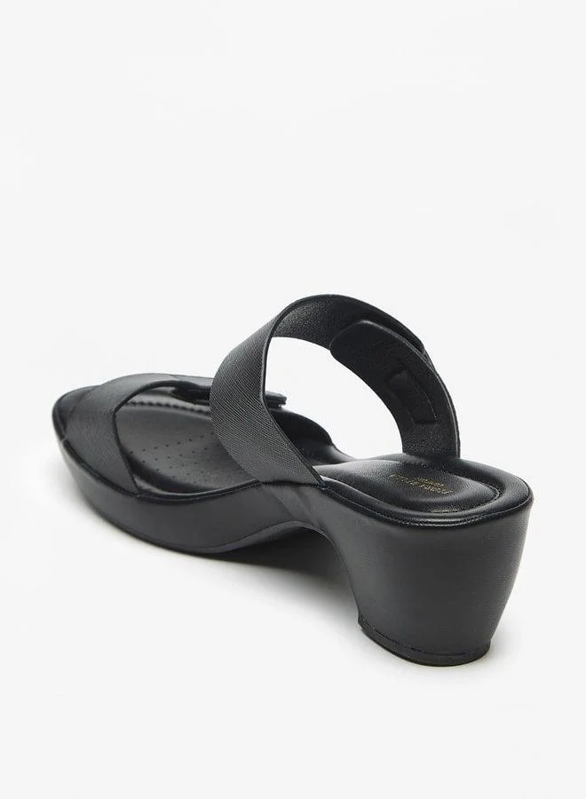 فلورا بيلا من شو إكسبرس صنادل سلايدز بطبعات بارزة وكعب عريض