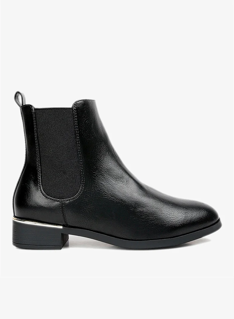 Winter Basic Ankle Boot in Black