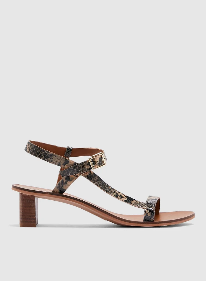 TOPSHOP Venus Asymmetric Sandal - Nude