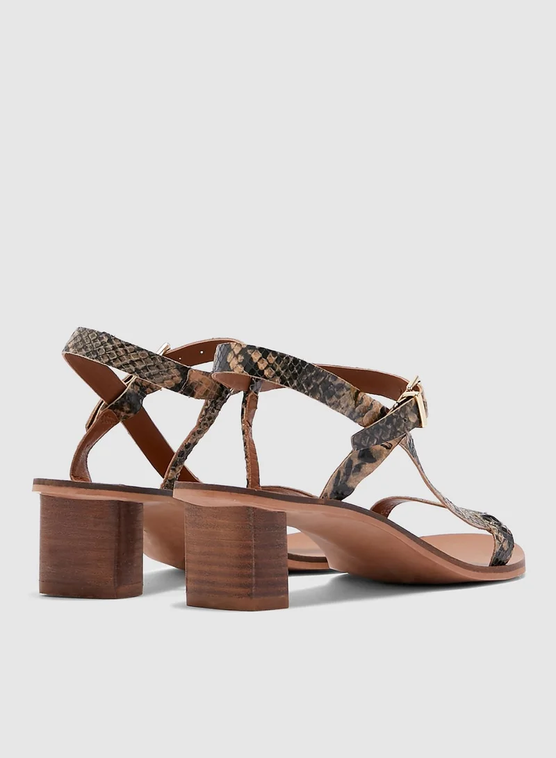TOPSHOP Venus Asymmetric Sandal - Nude