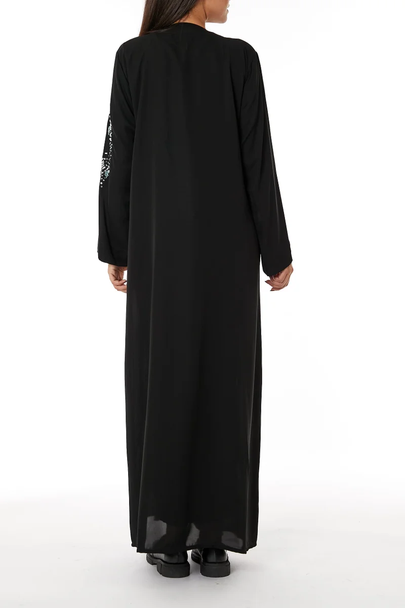 Moistreet Embroidered Flared Sleeve Abaya
