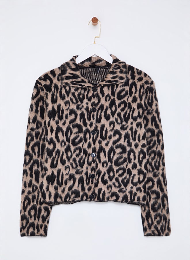 trendyol كارديجان صوف بولو برقعة نمط النمر البني - Image 5