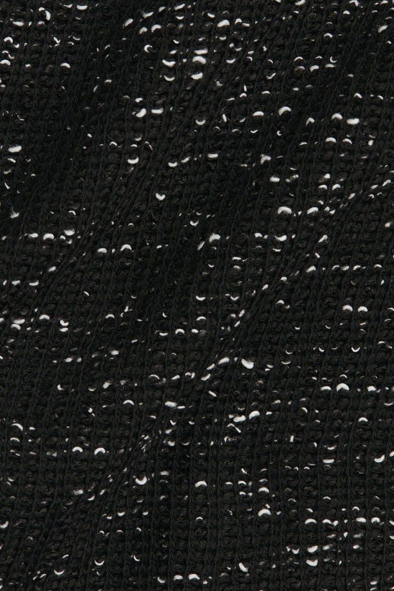 اتش اند ام بلوزة بحواف مزينة بشراشيب