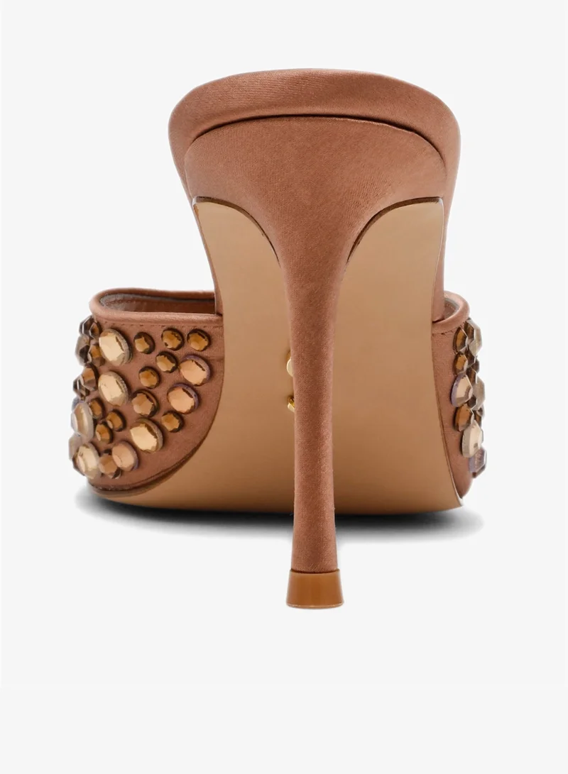 ستيف مادن كعب برونزي رول آوت-آر