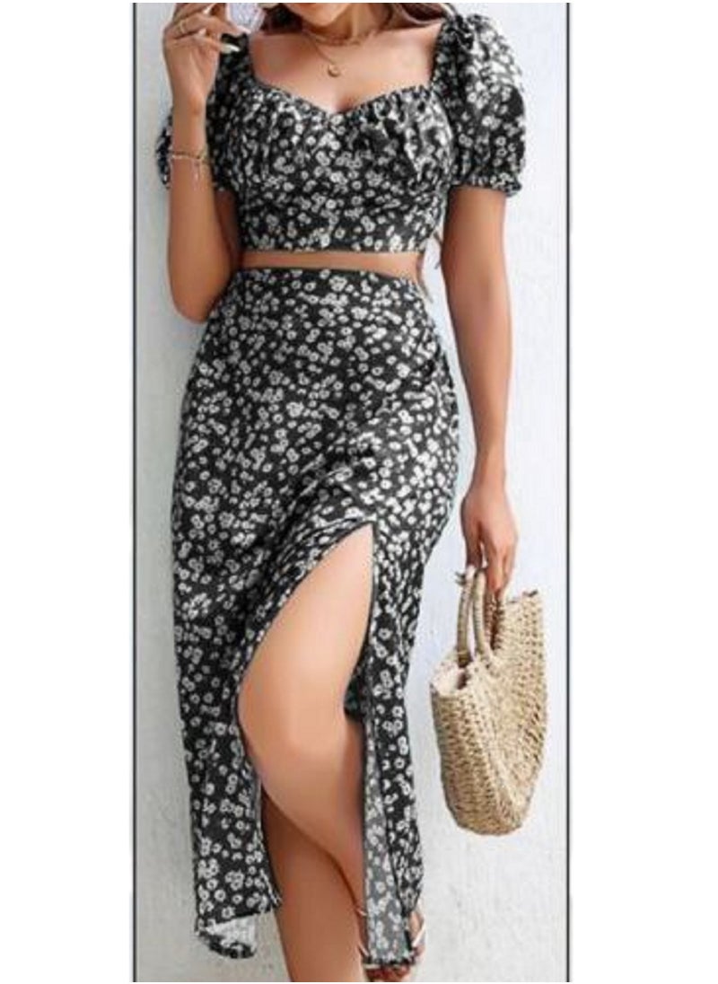 Generic - A women's set consisting of a skirt and top. - Image 1