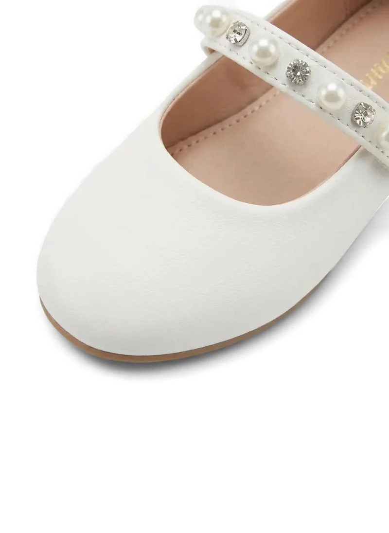 Geoomnii  Junior Girls’ Closed Flat Shoes – Comfortable, Lightweight & Everyday Wear for Women | Best Price UAE
