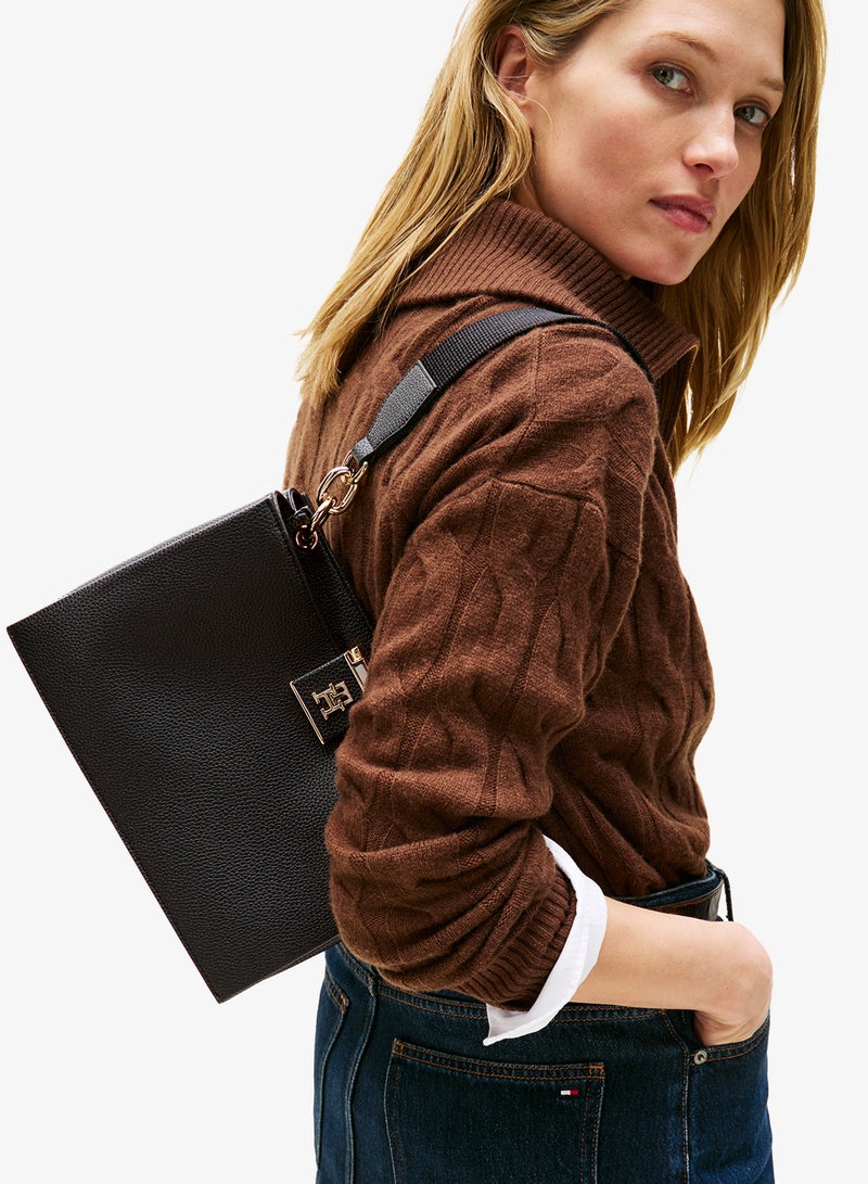 تومي هيلفيغر حقيبة ساتشل متوسطة الحجم نسائية - Image 2