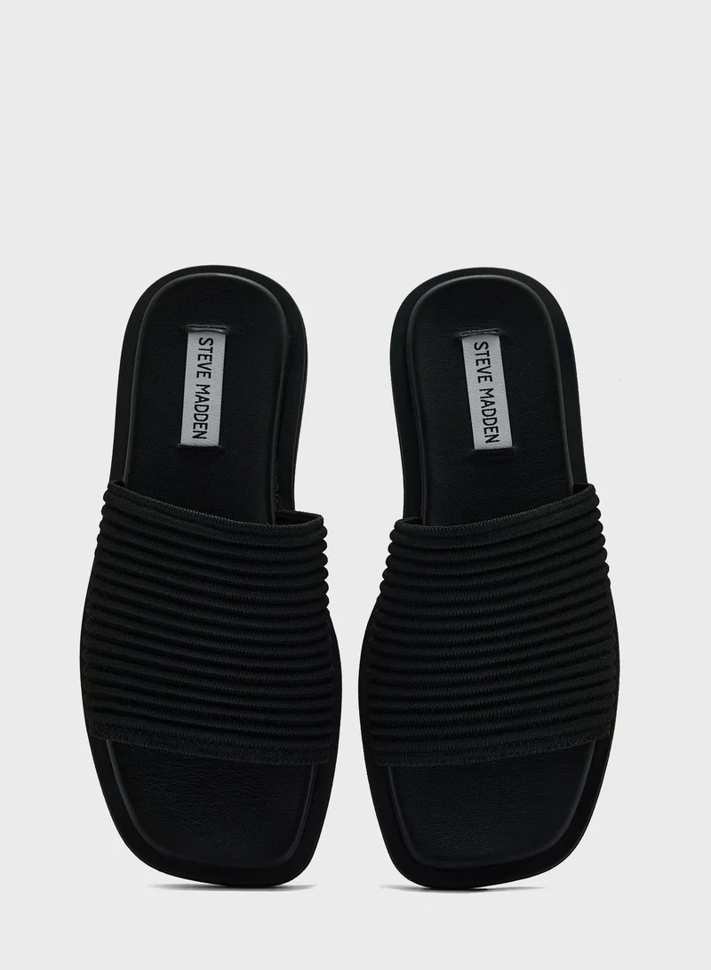 STEVE MADDEN Single Strap Flat Sandals