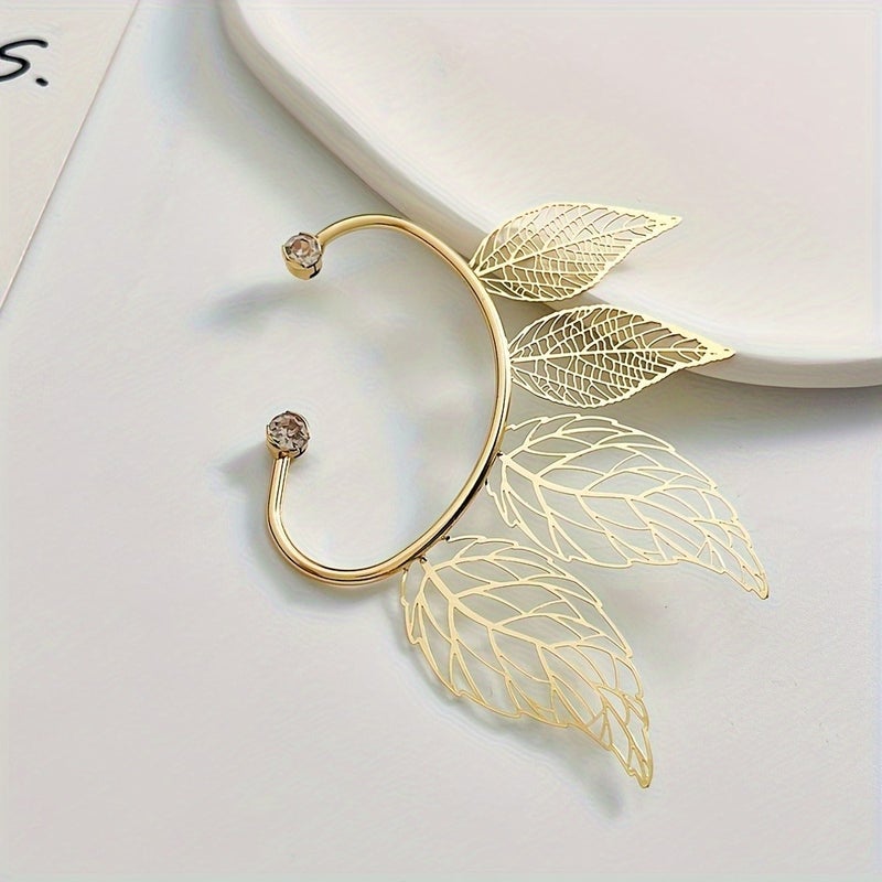1PC Minimalist Fashion Sparkling Hollow Leaf Ear Clip for Women - Perfect Daily Wear, Vacation Souvenir, or Gift - Image 3