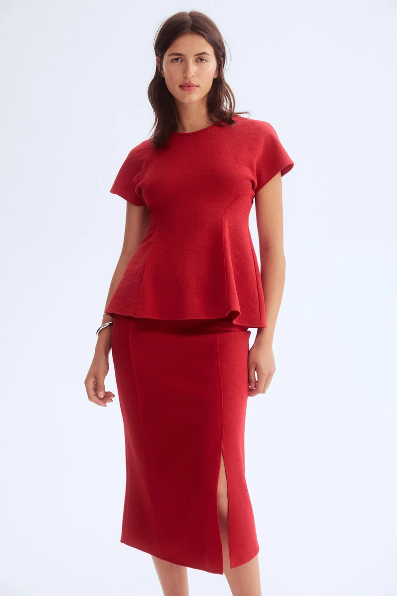 اتش اند ام تنورة محبوكة بتصميم ناعم