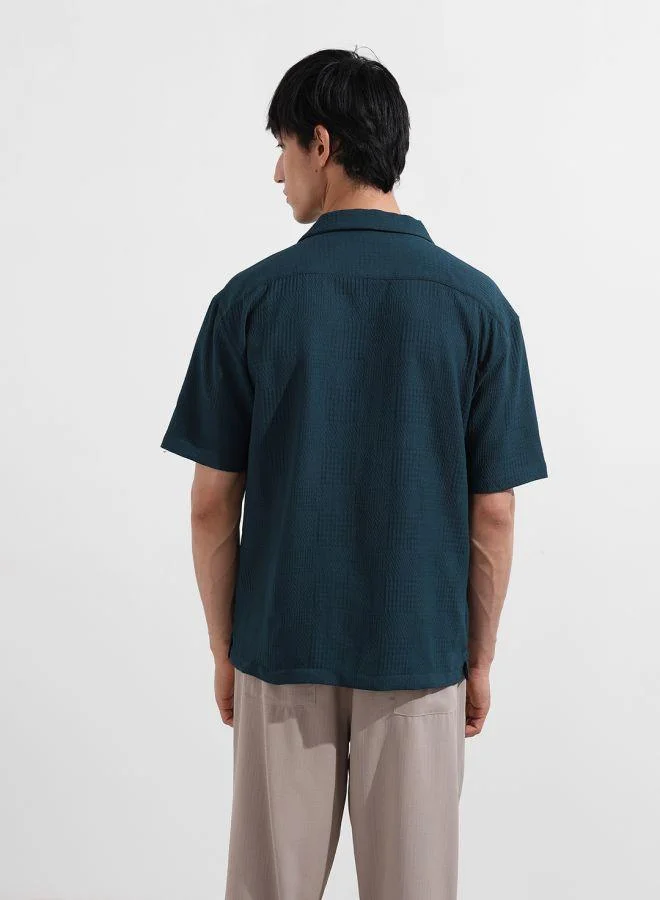 The Indian Garage Co Men Relaxed Fit Textured Cuban Collar Half Sleeves Shirt