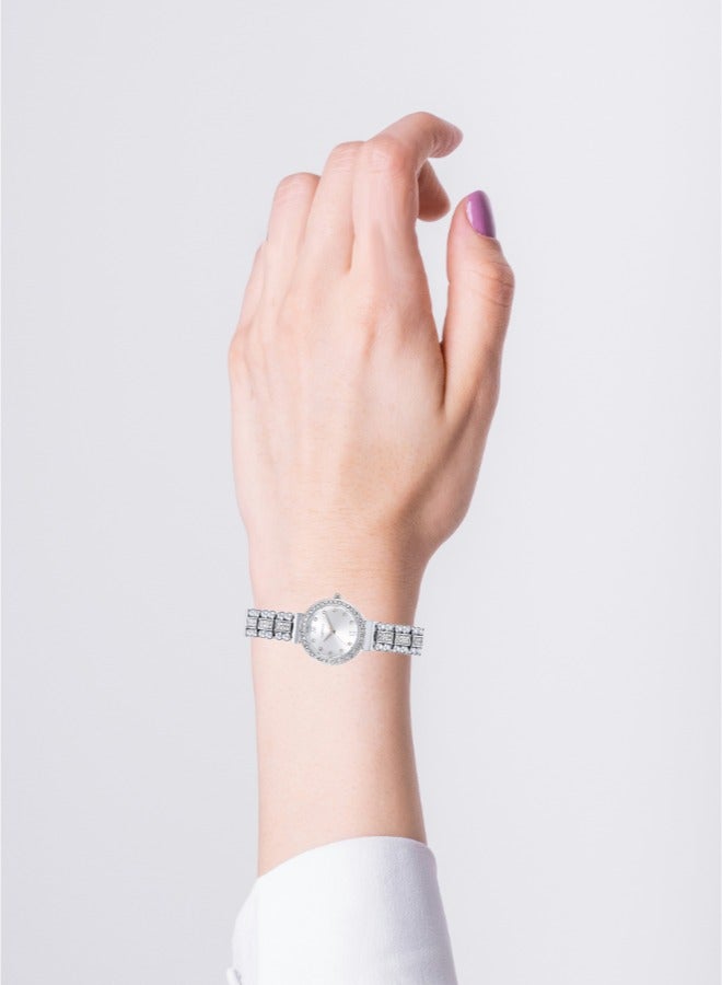 Black Moon Elegant Blackmoon Women's Watch Stylish Silver Dial Stainless Steel Band Water Resistant Perfect for Casual and Formal Wear - Image 3