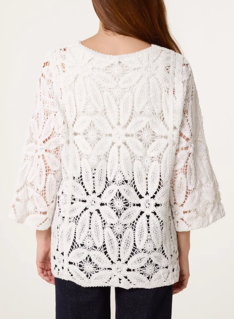 بلو فانيلا Flower Crochet Long Sleeve Top