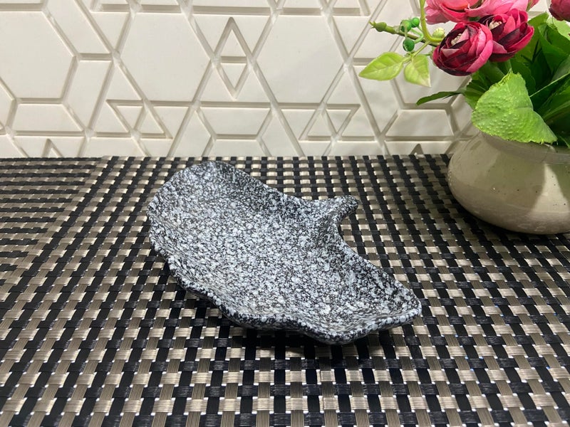 ALTAICA ALTAICA Ceramic Serving Platter Plate Tray Shell Shape for Snacks, Starter, Salad, Pasta Tray, Heavy Quality Ceramic Serving Platters Perfect for Modern Kitchen- Black Marble Finish - Image 2