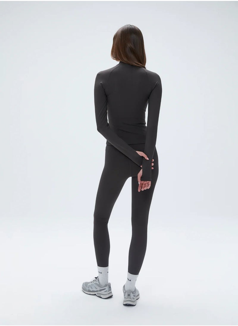 Vicino Vicino Women's Tracksuit Set with Full Zip and Thumbhole and High Waisted Workout Pants in Grey  - Image 4